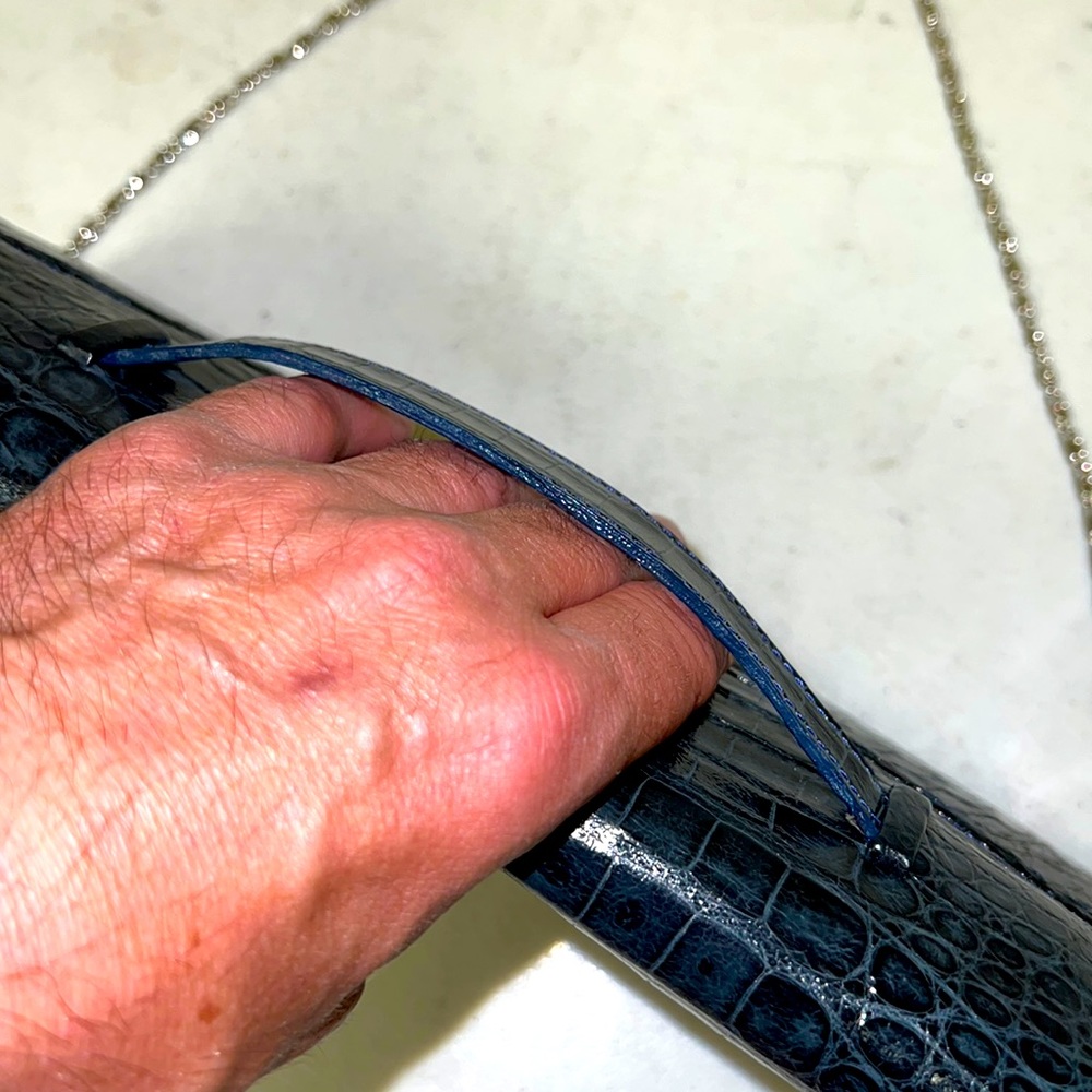 GENUINE ALLIGATOR SKIN LEATHER CLUTCH IN NAVY - Picture 3 of 7